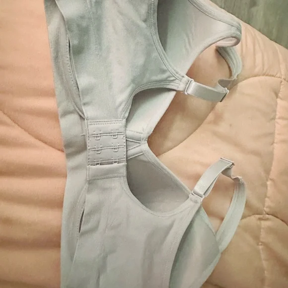 Midnight by Carole Hochman Seamless White Bra - 2 Pack - Picture 4 of 4